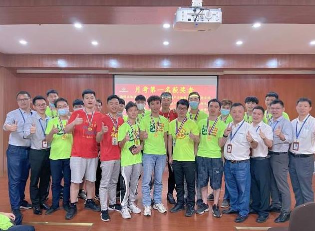青華模具培訓(xùn)學(xué)院5月份月考頒獎(jiǎng)典禮回顧