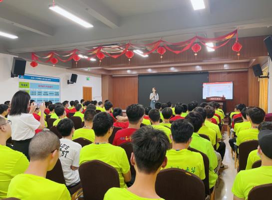 “職” 為你來，畢業(yè)班就業(yè)指導課