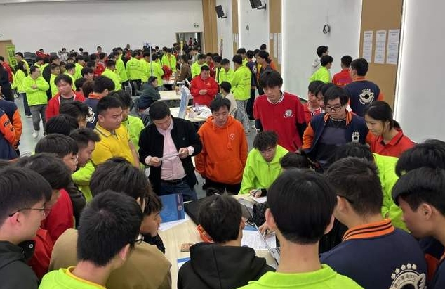 夢想啟航，職面未來——青華3月人才現場招聘會